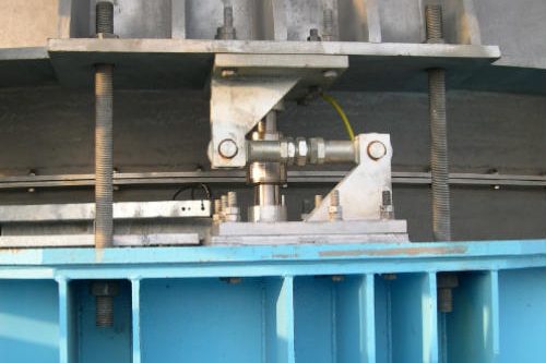 T34 weighing assembly